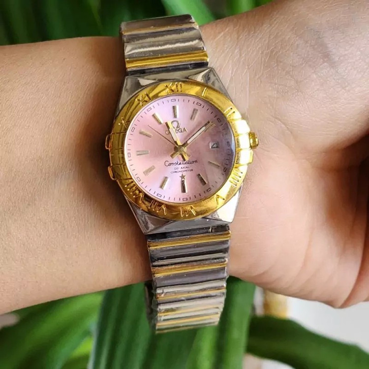 ساعت مچی زنانه و مردانه ست امگا رنگ ثابت تاریخ دار شیک OMEGA