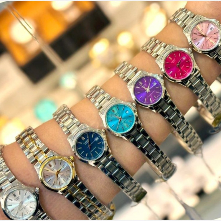 ساعت مچی زنانه کاسیو casio اصل بنداستیل نقره ای صفحه نمایش گرد آبی خاص وجذاب
