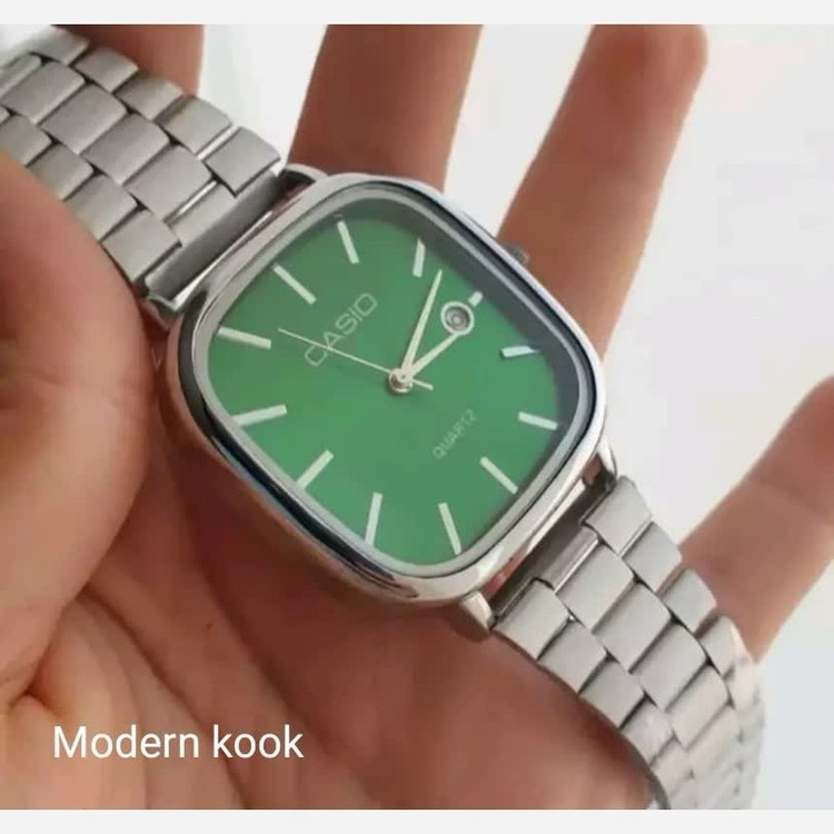 ساعت مچی مردانه کاسیو casio اصل ، صفحه مربعی سبز بند استیل نقره ای ضد آب رنگ ثابت کد2884