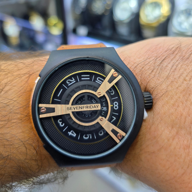 ساعت مچی مردانه سون فرایدی sevenfriday