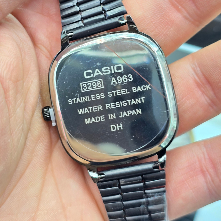 ساعت مچی کاسیو (Casio) صفحه سورمه ای متالیک