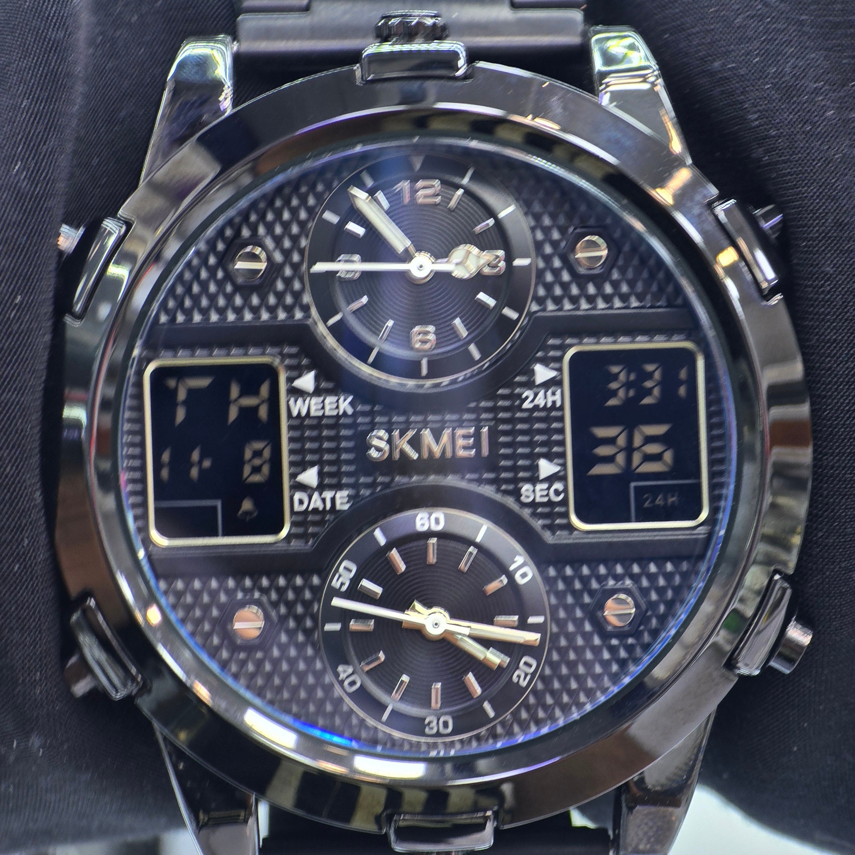ساعت مچی مردانه اسکمی SKMEI مدل 2212