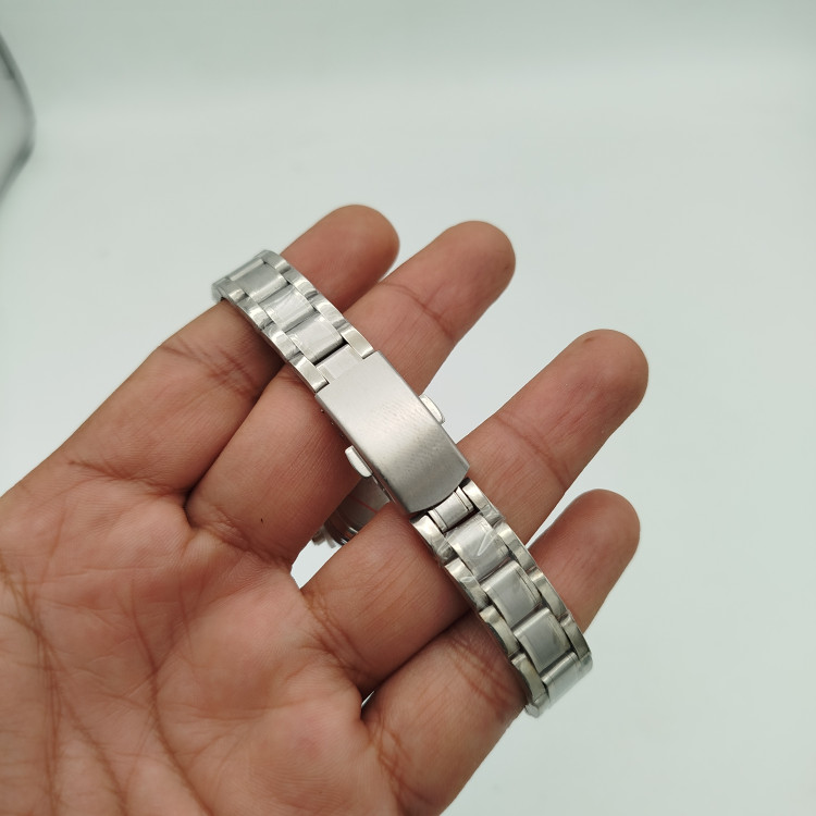 ساعت زنانه استیل امگا سایز مینیمال در2رنگ،ارسال،جعبه و باطری رایگان