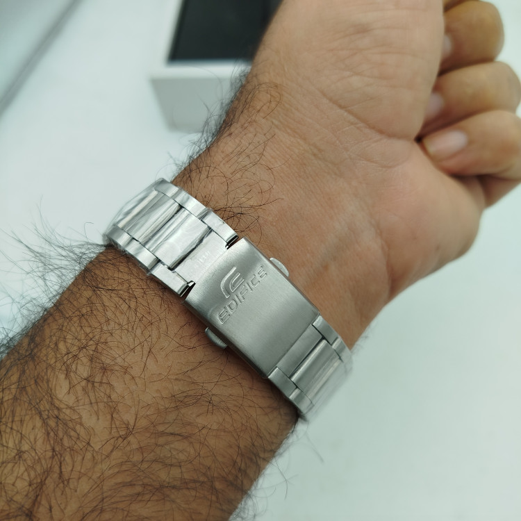 ساعت تمام استیل کاسیو ادیفایس طرح کرنو