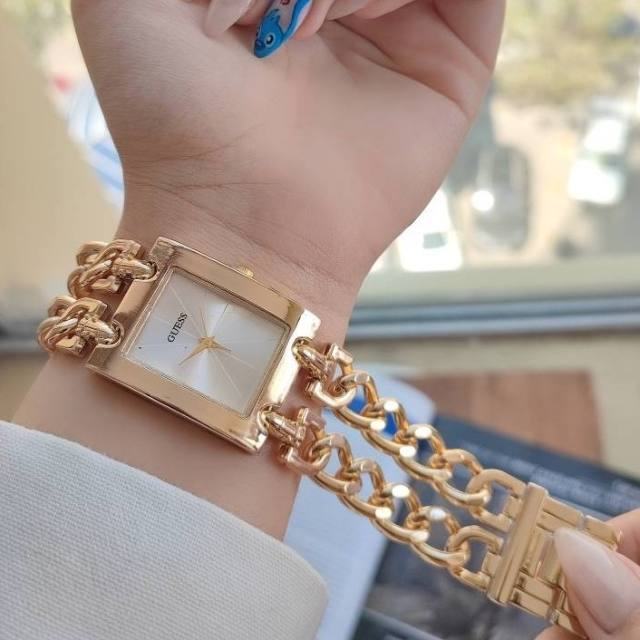 ساعت مچی زنانه گس GUESS بند کارتیر زنجیری طلایی با صفحه پلنگی