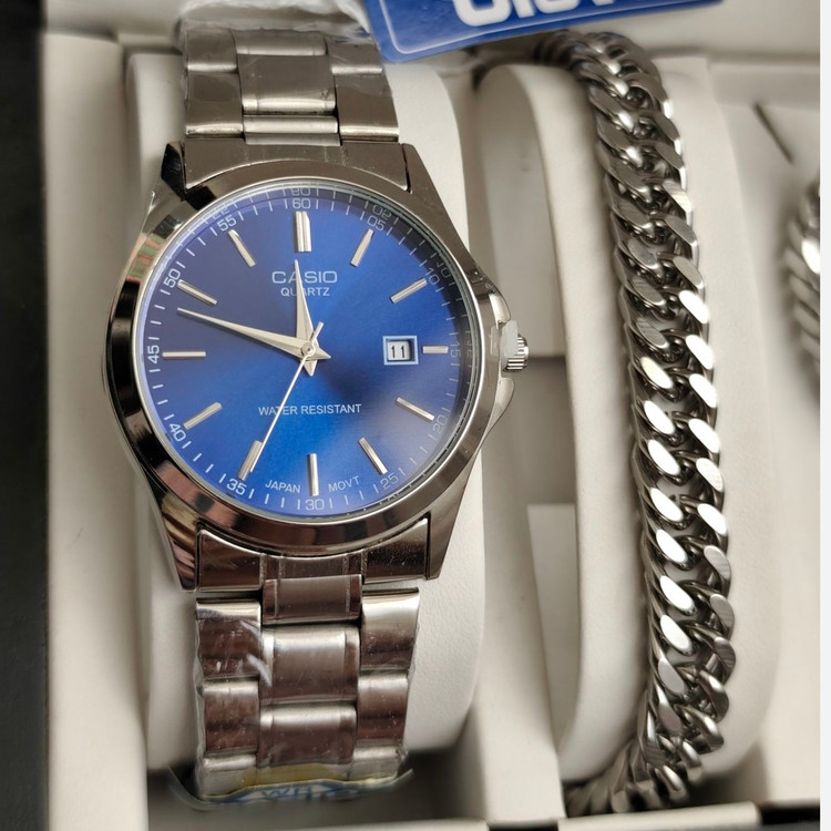 ست ساعت مردونه کاسیو casio صفحه آبی با دستبند و گردنبند کارتیر و حلقه استیل