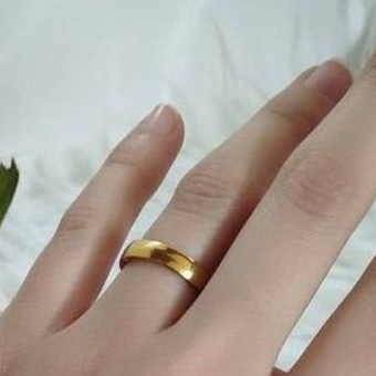 ست ساعت رولکس زنانه طلایی با دستبند و حلقه طلایی