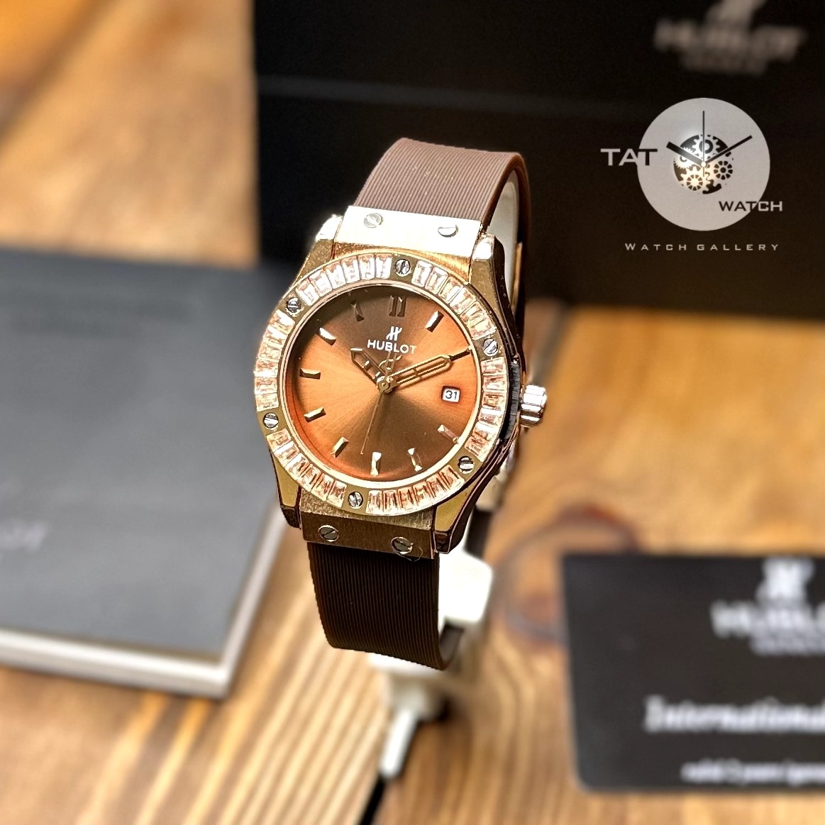 ساعت مچی زنانه هابلوت Hublot بند رابر با گارانتی جعبه رنگبندی ارسال رایگان