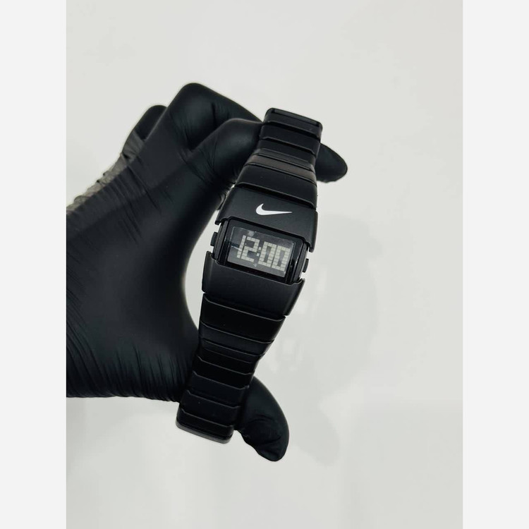 ساعت نایکی nike کیفیت اصلی نایک با جعبه در رنگ بندی