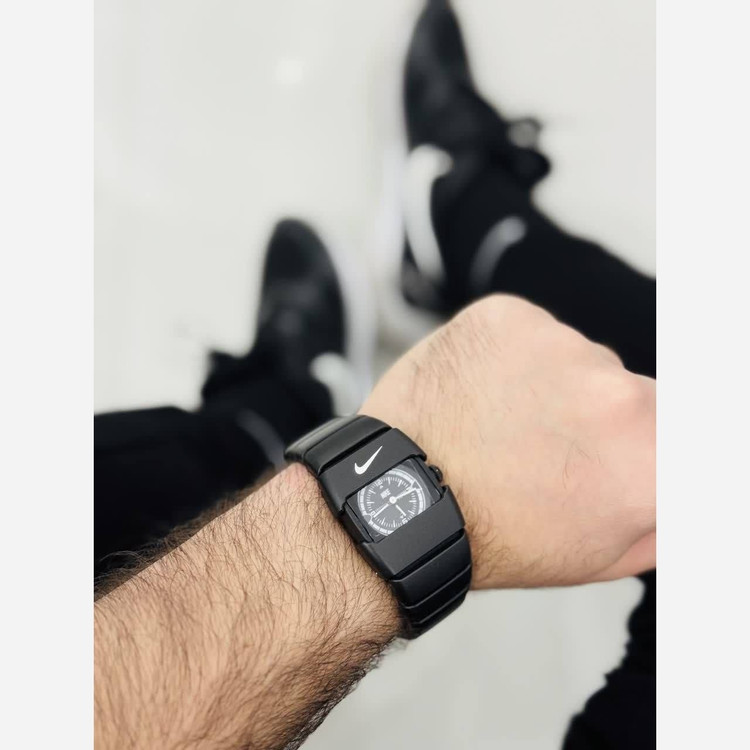 ساعت مچی مردانه نایکی کیفیت اصلی درجه یک با جعبه ساعت و ارسال فوری