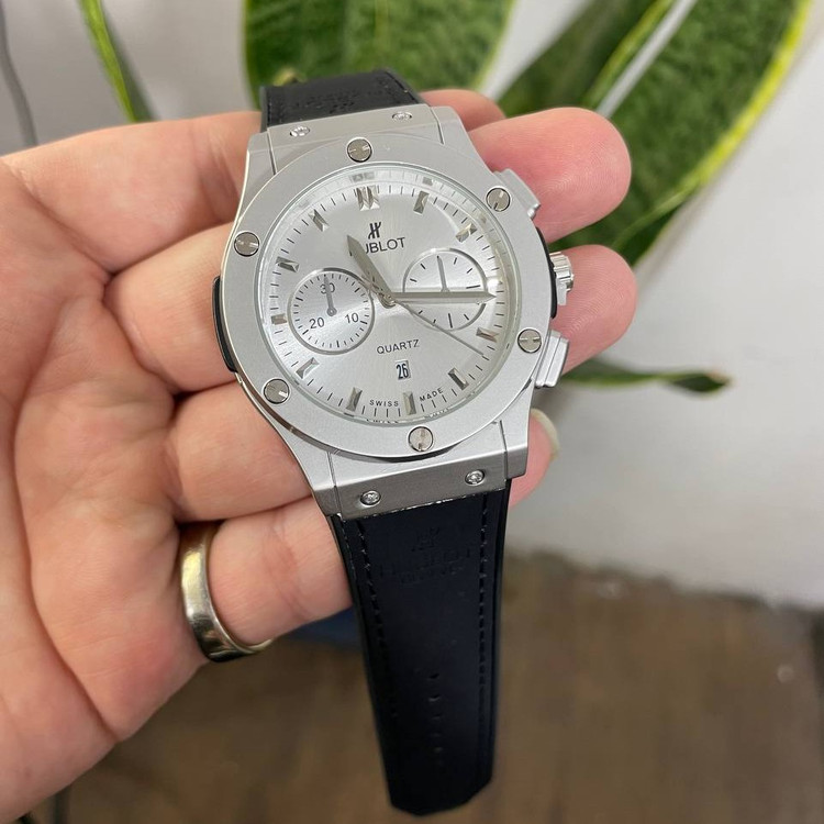 ساعت مچی مردانه هابلوت Hublot به قیمت پخش با جعبه و ارسال رایگان