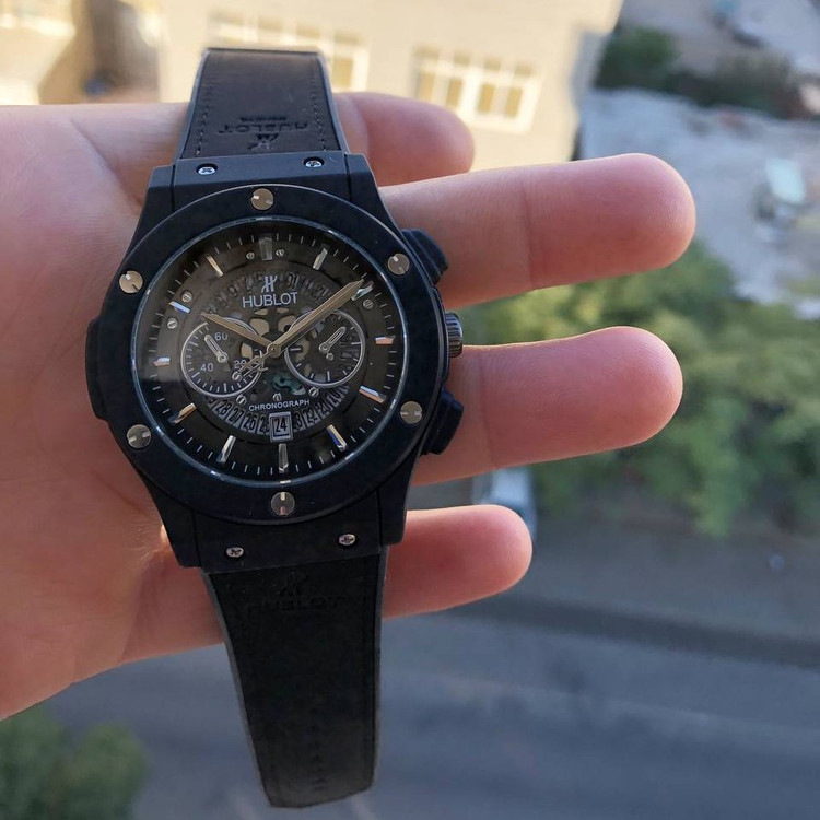 ساعت مچی مردانه هابلوت Hublot با ارسال و جعبه قفل و بدنه اصلی