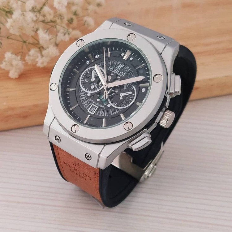 ساعت هابلوت Hublot در مدل و رنگ های مختلف شارژ شد با جعبه و ارسال رایگان