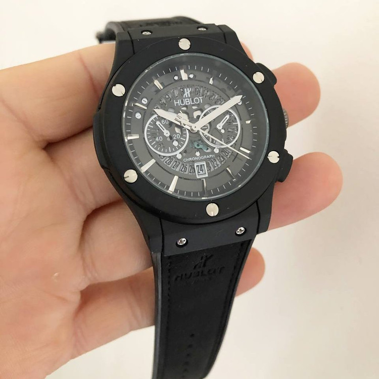 ساعت مردانه هابلوت بند فیکس Hublot در رنگبندی