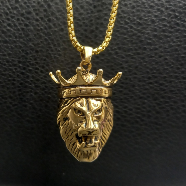 گردنبندشیرتاج دار