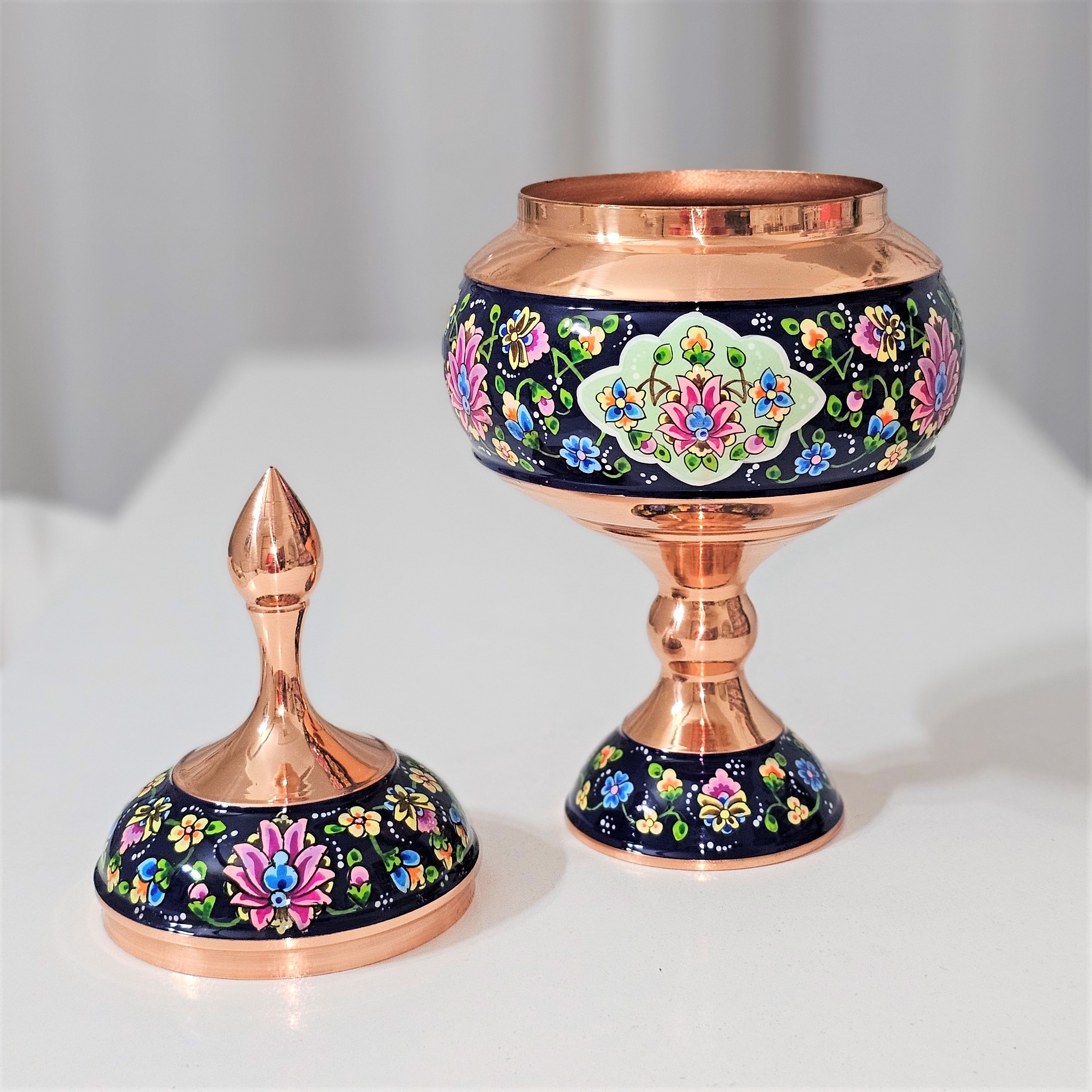 شکلات خوری پایه دار مس و پرداز ارتفاع  29