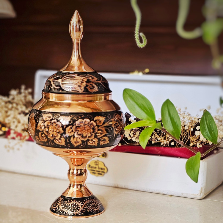 فروش عمده شکلات خوری مسی مدل الماس تراش ارتفاع29/5 به همراه جعبه فانتزی بسته 5 عددی