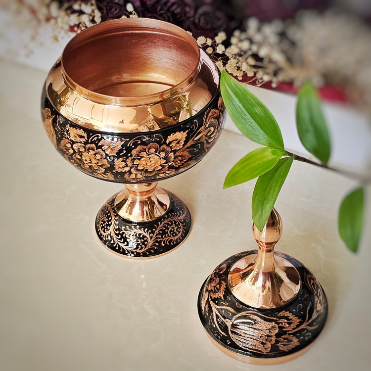 فروش عمده شکلات خوری مسی مدل الماس تراش ارتفاع29/5 به همراه جعبه فانتزی بسته 5 عددی