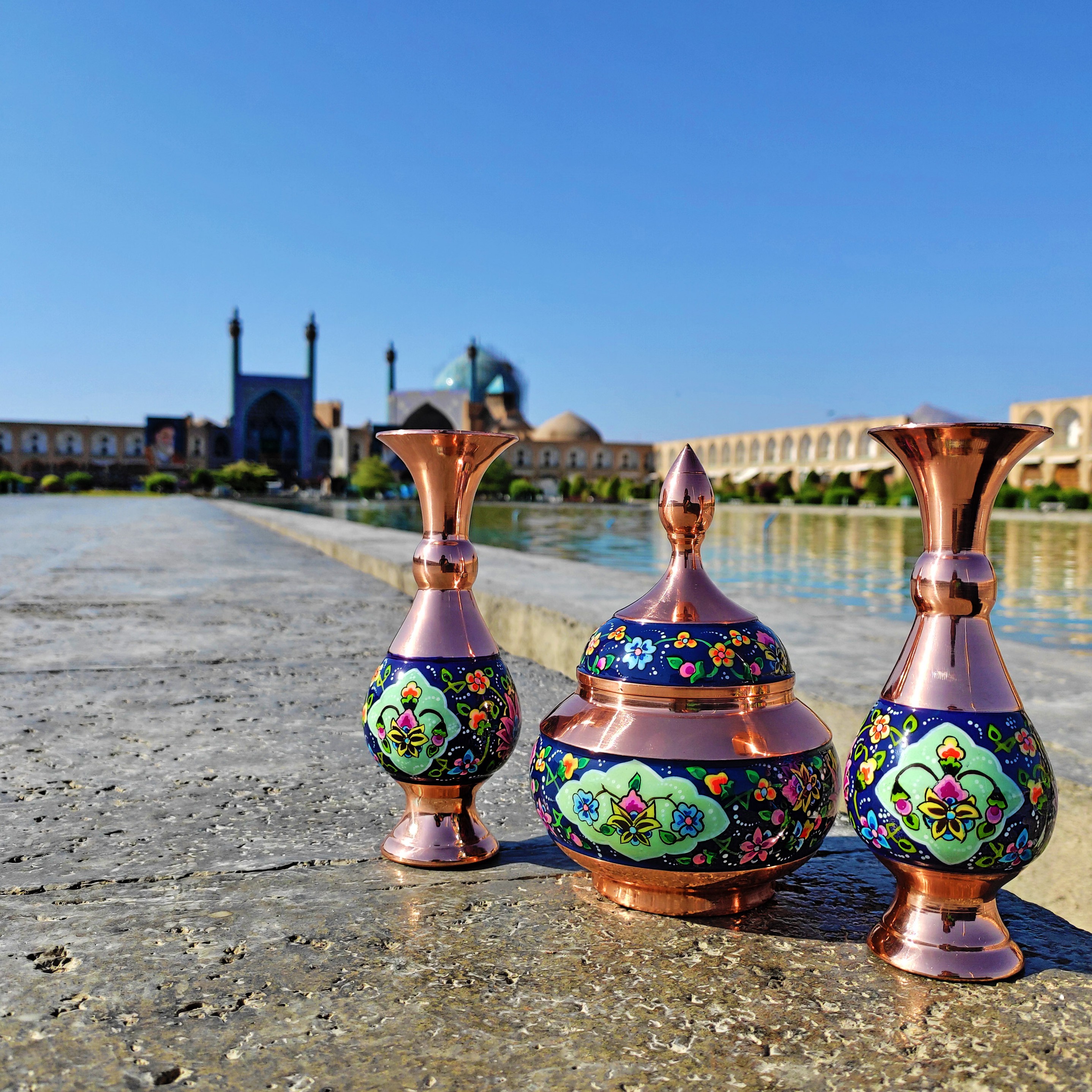 ست شکلات خوری و گلدان مس و پرداز مدل ترنج دار