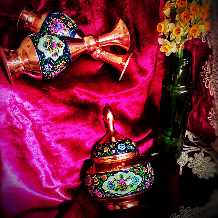 ست شکلات خوری و گلدان مس و پرداز مدل ترنج دار