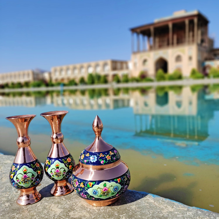 ست شکلات خوری و گلدان مس و پرداز مدل ترنج دار