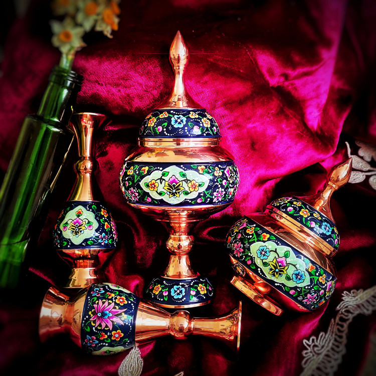 ست شکلات خوری و گلدان مس و پرداز مدل ترنج دار