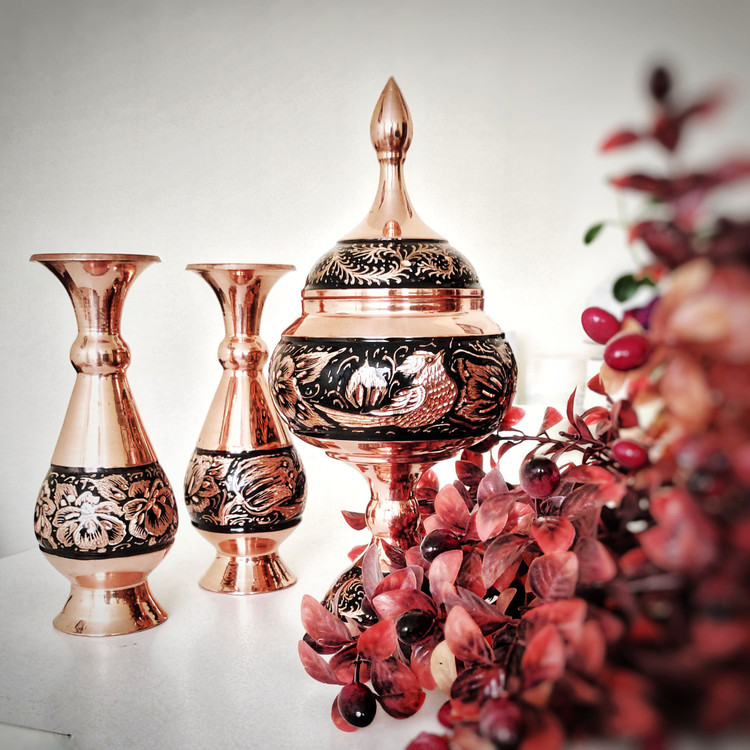 ست گلدان 16 و شکلات خوری پایه دار 23 الماس تراش