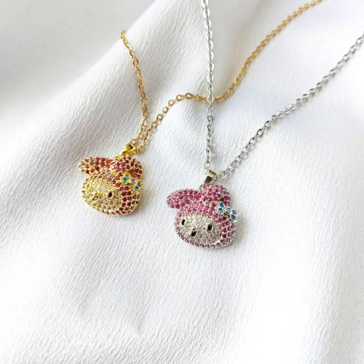پلاک و آویز گردنبند آبکاری نقره طرح کیتی Hello kitty نگین کاری رنگ ثابت کد amp (پس کرایه)