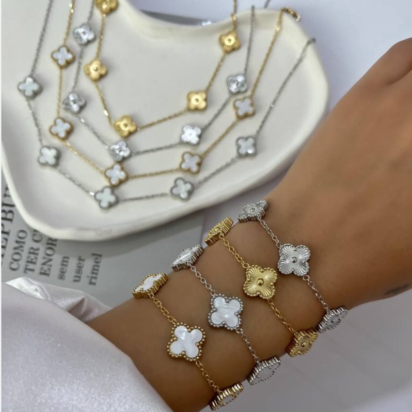 ست دستبند و گردنبند طرح ونکلیف Van Cleef رنگ ثابت با کیفیت بالا کد zmc (پس کرایه)
