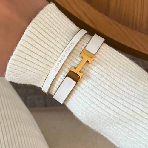 دستبند بنگل زنانه استیل مستر کوالیتی هرمس Hermes فری سایز freesize رنگ ثابت با کیفیت بالا کد zmc (پس کرایه)