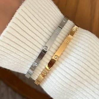 دستبند بنگل زنانه طرح کارتیر Cartier فری سایز freesize رنگ ثابت با کیفیت بالا کد zmc (پس کرایه)