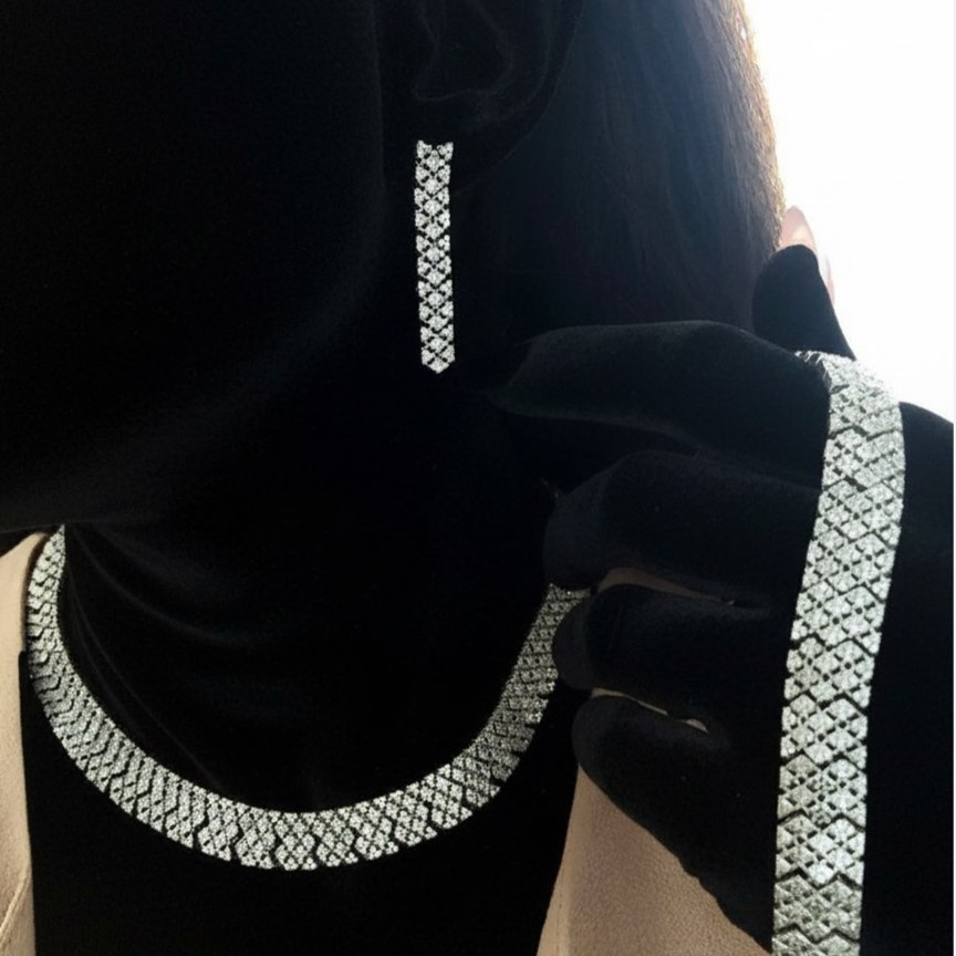 سرویس جواهری زنانه طرح حصیری نگین کاری شده رنگ ثابت با کیفیت بالا کد zsm (پس کرایه)