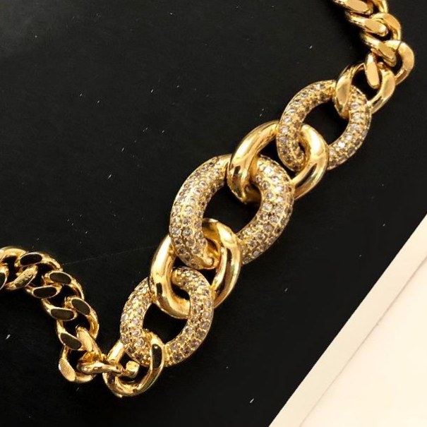 دستبند زنانه جواهری طرح کارتیر Cartier نگین کاری شده  فری سایز Freesize  رنگ ثابت کد zsm (پس کرایه)