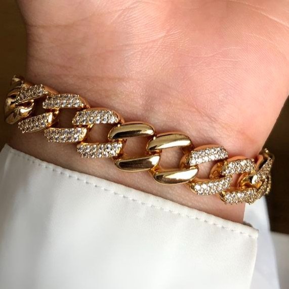 دستبند زنانه جواهری طرح کارتیر Cartier نگین کاری شده فری سایز Freesize  رنگ ثابت کد zsm (پس کرایه)