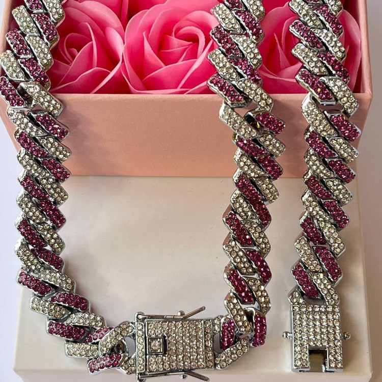 دستبند و گردنبند زنانه در رنگ ها متنوع طرح کارتیر Cartier رنگ ثابت با کیفیت بالا کد zel (پس کرایه)