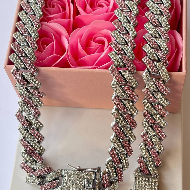 دستبند و گردنبند زنانه در رنگ ها متنوع طرح کارتیر Cartier رنگ ثابت با کیفیت بالا کد zel (پس کرایه)