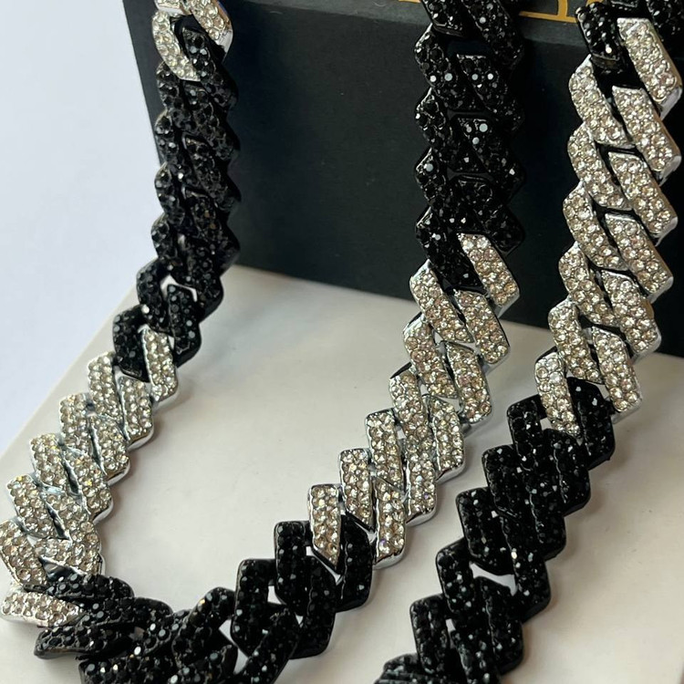 دستبند و گردنبند زنانه دو رنگ طرح کارتیر Cartier فول نگین کاری شده رنگ ثابت با کیفیت بالا کد zel (پس کرایه)