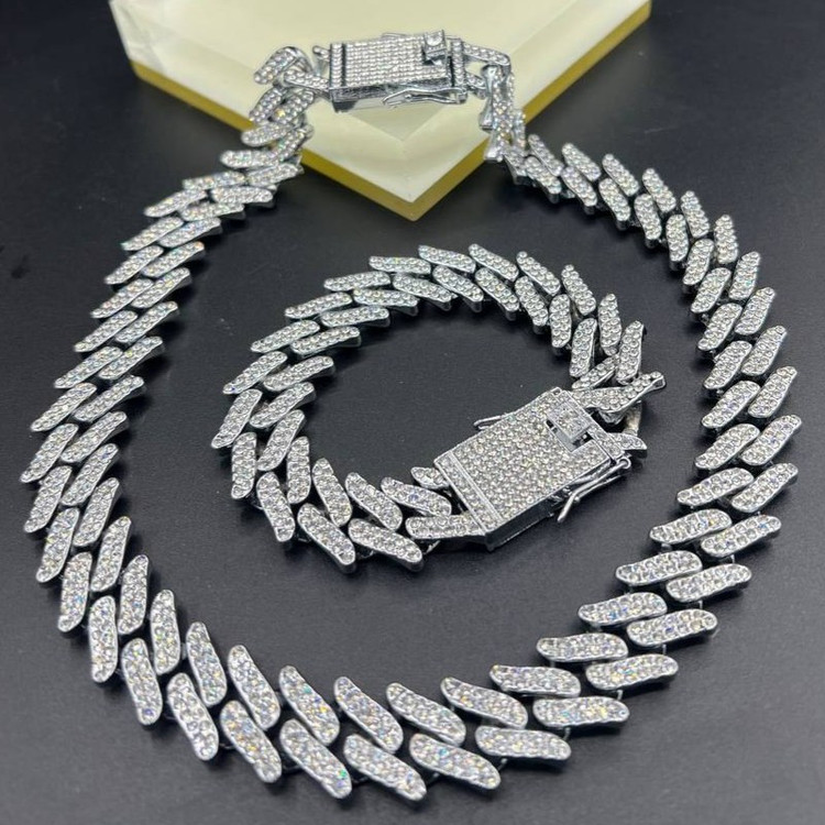 دستبند و گردنبند زنانه طرح کارتیر Cartier فول نگین کاری شده رنگ ثابت با کیفیت بالا کد zel (پس کرایه)