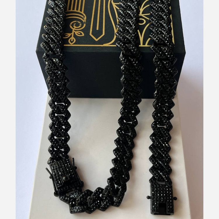 دستبند و گردنبند زنانه طرح کارتیر Cartier فول نگین کاری شده در تنوع رنگ ، رنگ ثابت با کیفیت بالا کد zel (پس کرایه)