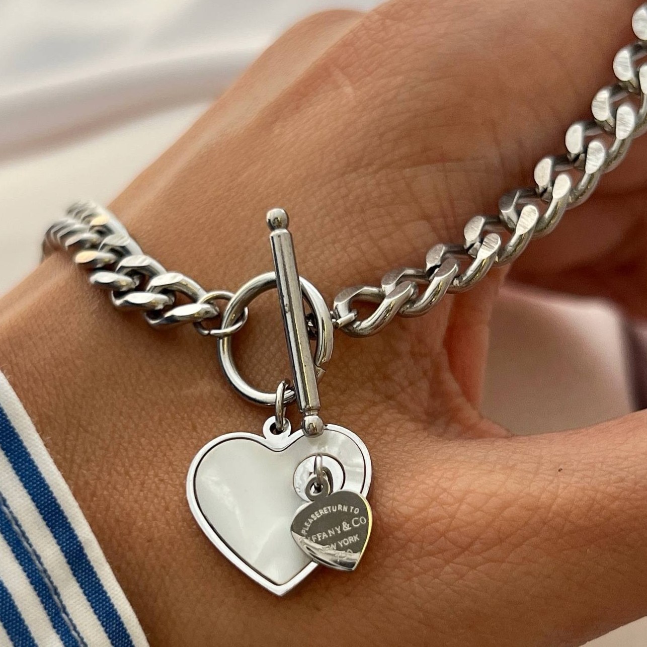 گردنبند زنانه زنجیر کارتیر Cartier با پلاک قلب صدفی قفل تی رنگ کاملا ثابت کد ztj (پس کرایه)