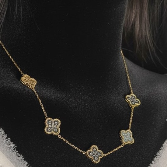 گردنبند زنانه طرح ونکلیف VanCleef در رنگ های متنوع رنگ کاملا ثابت کد ztk (پس کرایه)