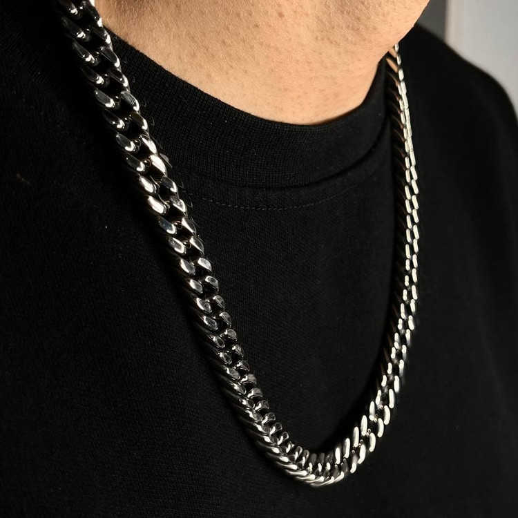 گردنبند مردانه طرح کارتیه Cartier سیاه قلم جنس استیل عیار 316 رنگ ثابت کد ztk (پس کرایه)