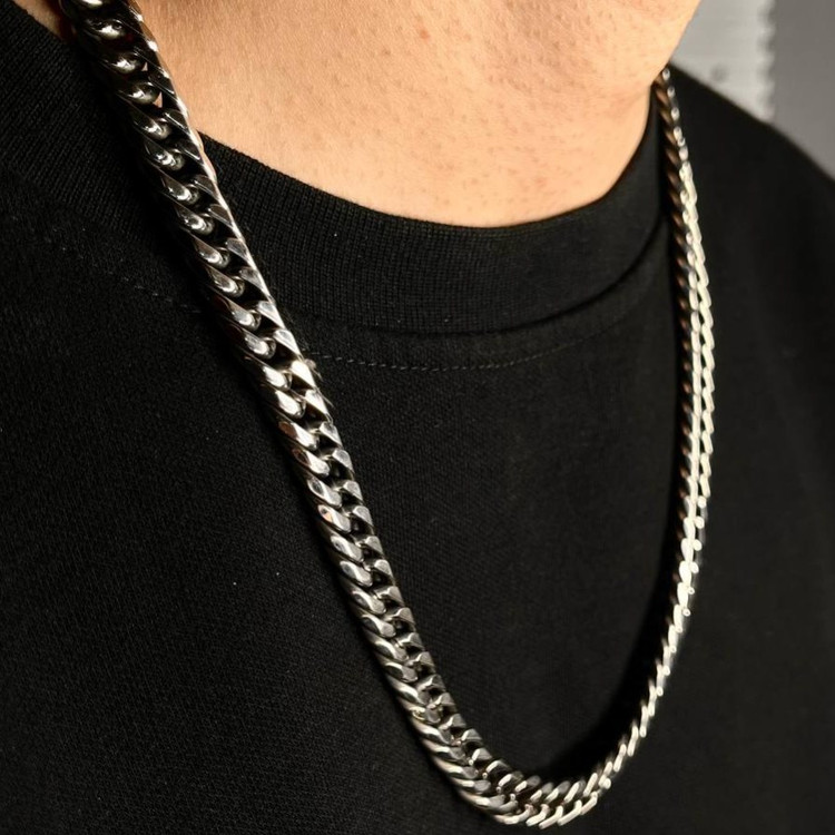 گردنبند مردانه طرح کارتیه Cartier سیاه قلم جنس استیل عیار 316 رنگ کاملا ثابت کد ztk (پس کرایه)