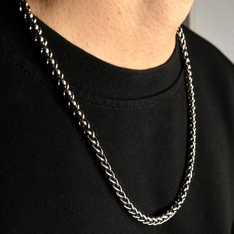 گردنبند مردانه طرح کارتیه Cartier سیاه قلم جنس استیل عیار 316 رنگ کاملا ثابت کد ztk (پس کرایه)