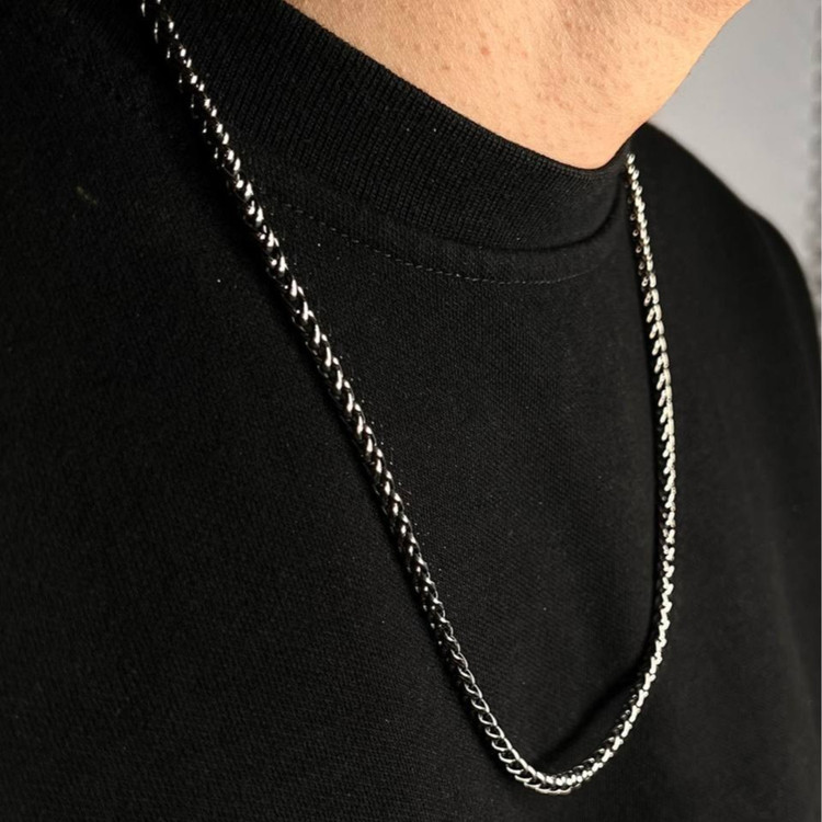 گردنبند مردانه طرح کارتیه Cartier سیاه قلم جنس استیل عیار 316 رنگ کاملا ثابت کد ztk (پس کرایه)