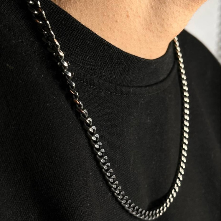 گردنبند مردانه مدل کارتیه Cartier سیاه قلم جنس استیل عیار 316 رنگ کاملا ثابت کد ztk (پس کرایه)