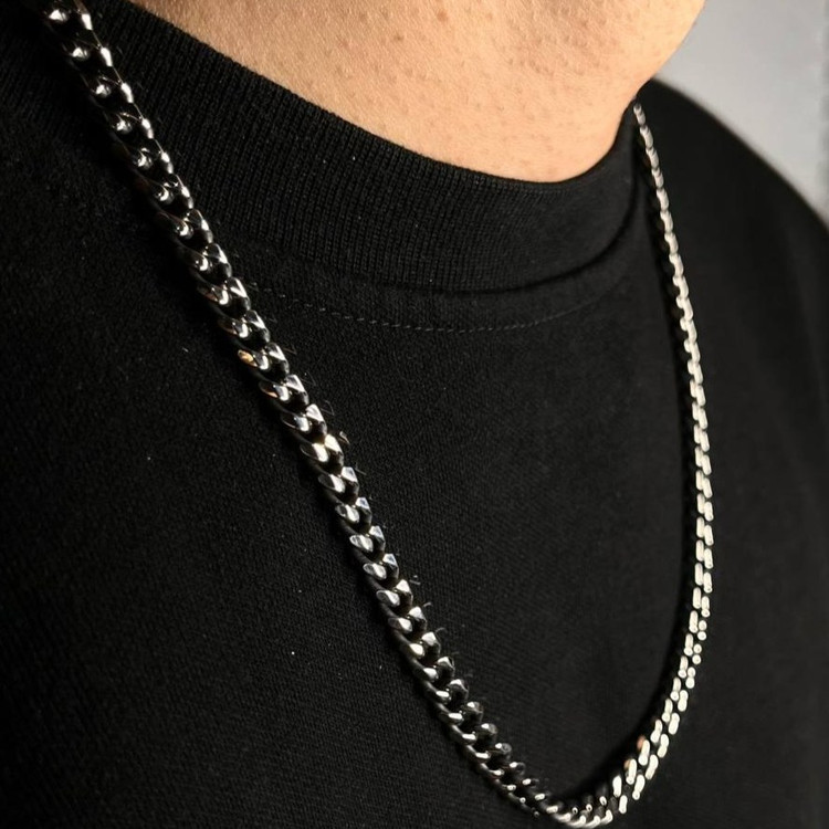 گردنبند مردانه مدل کارتیه Cartier سیاه قلم جنس استیل عیار 316 رنگ کاملا ثابت کد ztk (پس کرایه)