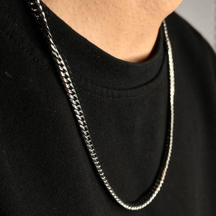 گردنبند مردانه مدل کارتیه Cartier سیاه قلم جنس استیل عیار 316 رنگ کاملا ثابت کد ztk (پس کرایه)