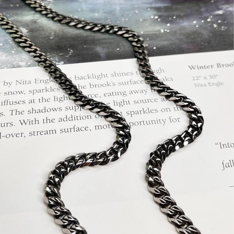 گردنبند مردانه مدل کارتیه  Cartier سیاه قلم جنس استیل عیار 316 رنگ کاملا ثابت کد ztk (پس کرایه)