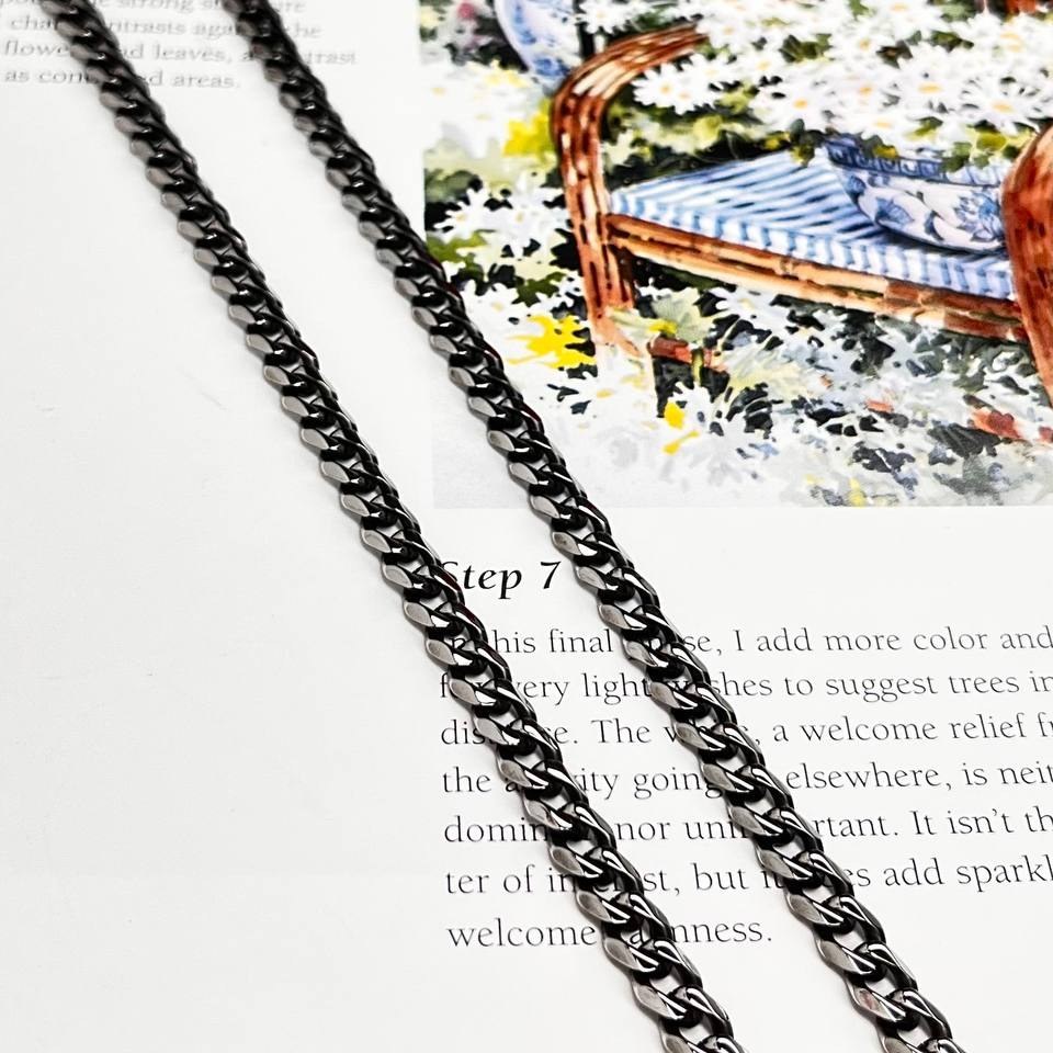 گردنبند مردانه مدل کارتیه Cartier سیاه قلم جنس استیل عیار 316 رنگ کاملا ثابت کد ztk (پس کرایه)